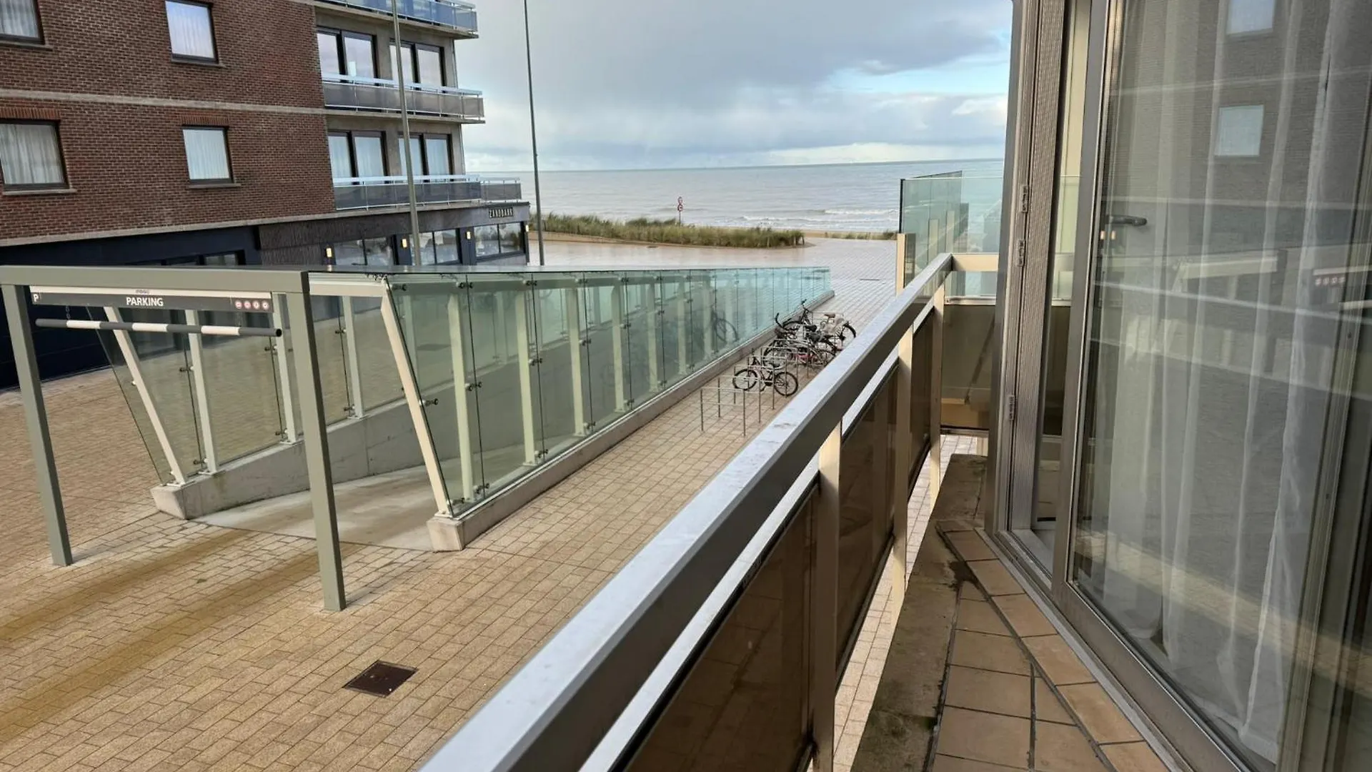 App Met Prachtige Zeezichten Op 1Min Van Strand Middelkerke Belgium