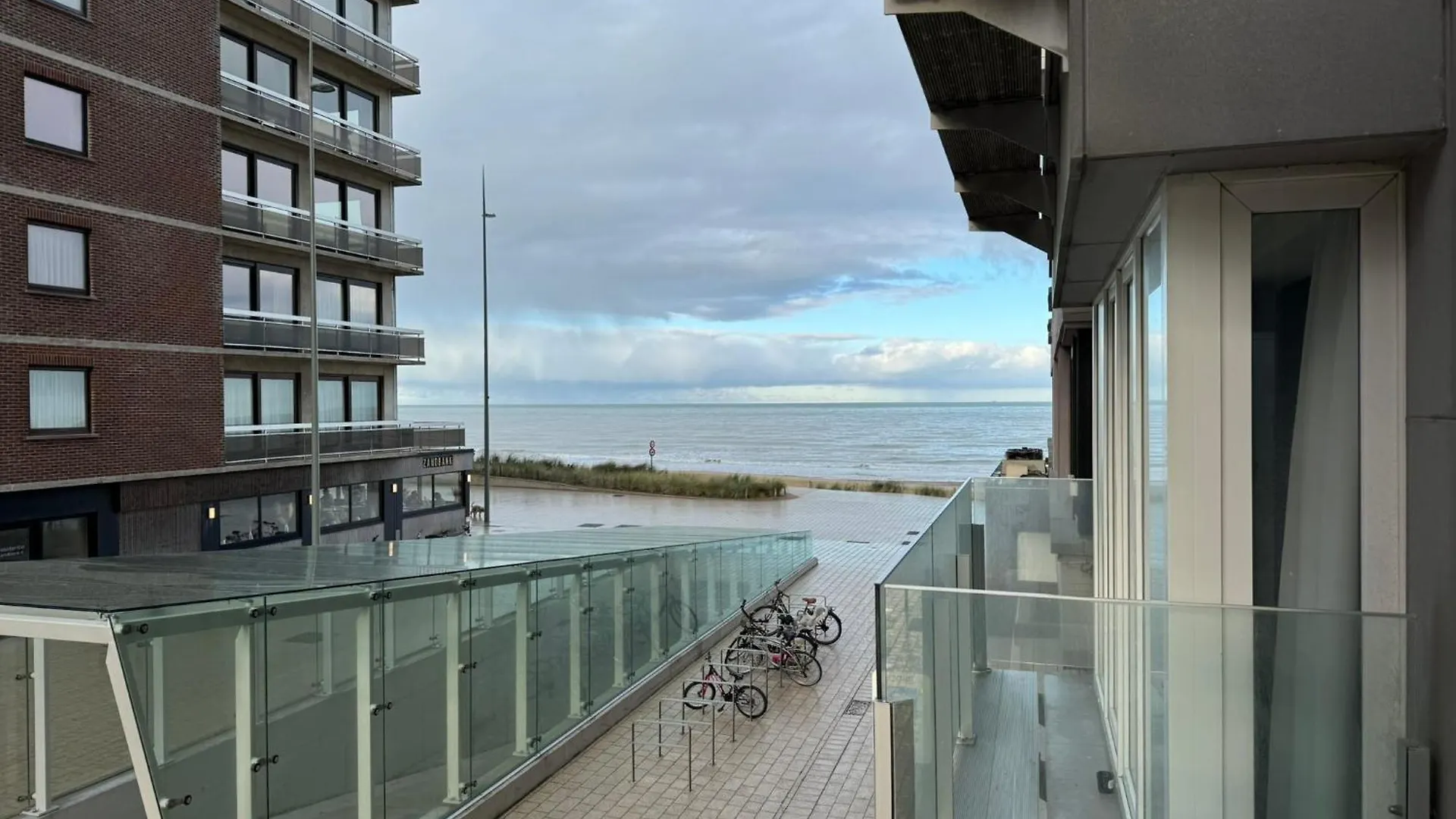 Apartment App Met Prachtige Zeezichten Op 1Min Van Strand Middelkerke Belgium